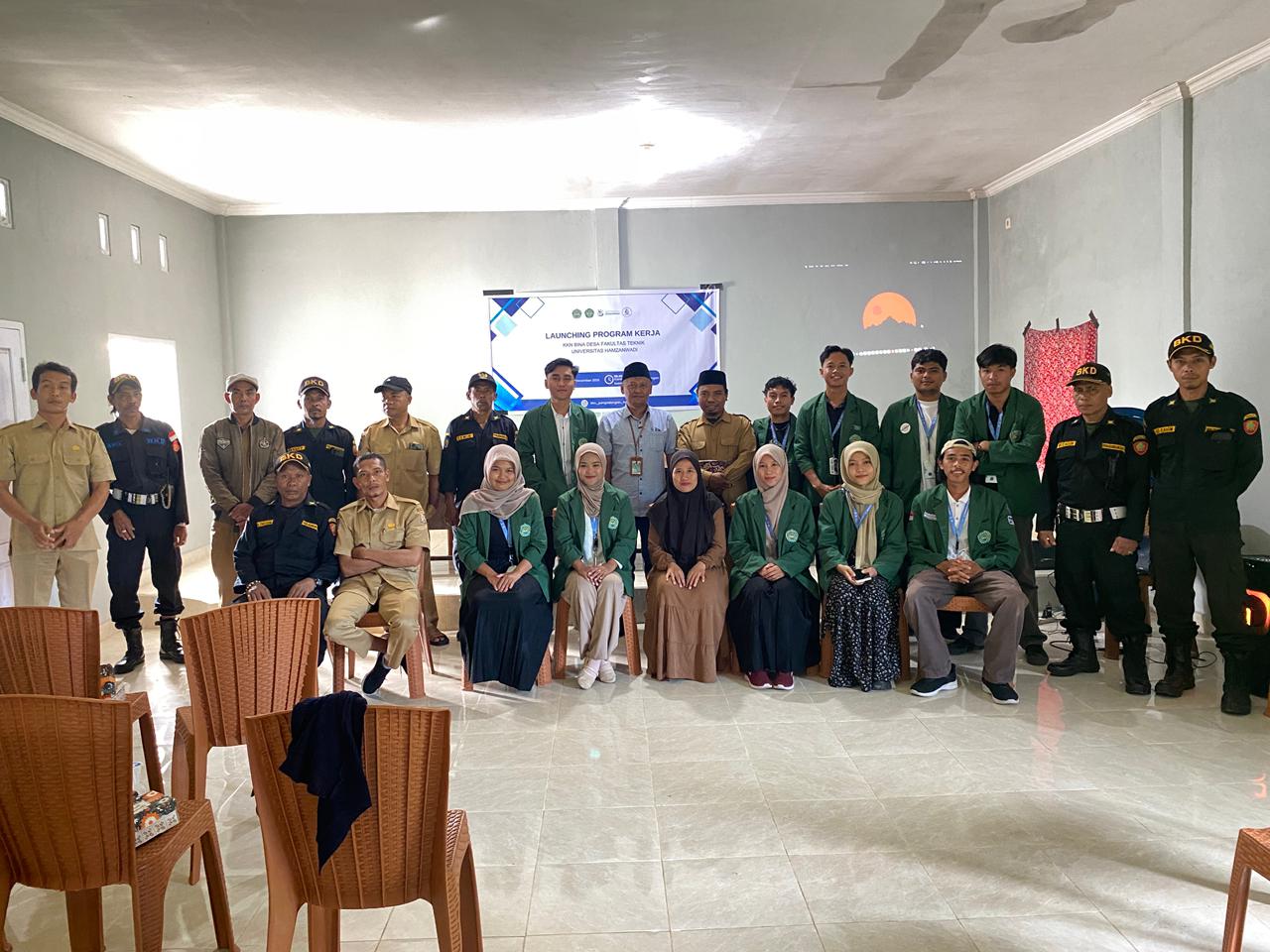 Transformasi Digital: Mahasiswa KKN Fakultas Teknik Universitas Hamzanwadi Luncurkan Website Resmi Desa Pengadangan Barat